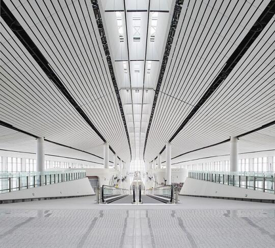 Resmi Dibuka, Begini Penampakan Bandara dengan Terminal Terbesar di Dunia Gan