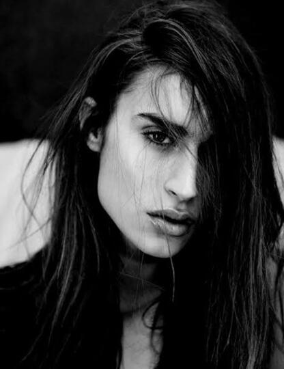 Transgender Pertama Di Iklan Victoria's Secret, Siapakah Dia ?