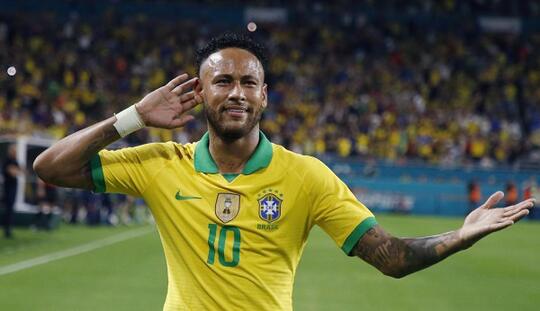 Dibanding Messi dan Ronaldo, Neymar Lebih Baik di 100 Laga Bersama Timnas