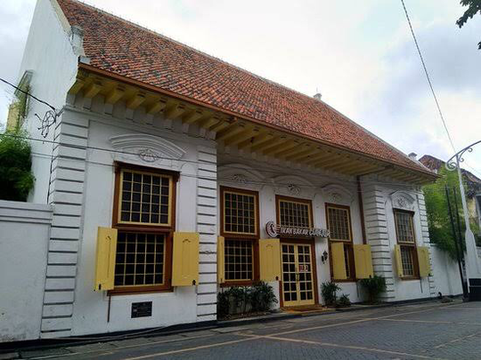 Spot Foto Instagramable di Kota Lama Semarang