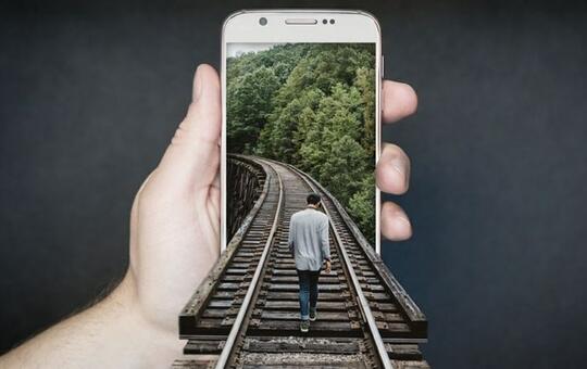 7 Fitur Smartphone Yang Sudah Mulai Ditinggalkan Dan Dihilangkan Dari Sebelumnya