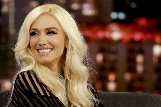 Gwen Stefani, Desainer Cantik yang Menjadi Jadi Ikon Fesyen 2019!