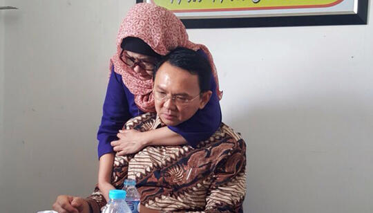 Polemik Lem Aibon Rp 82 M, Eks Wakil Ahok Bela Anies