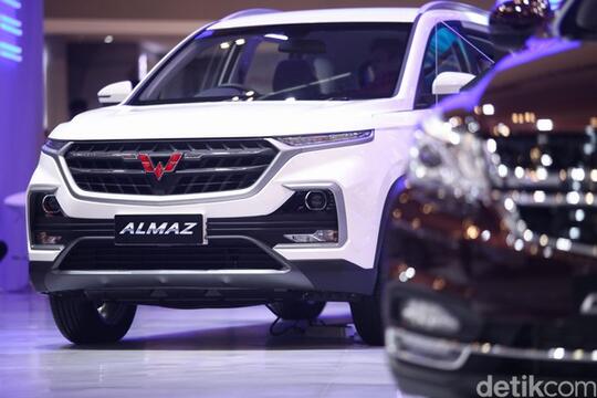 Wuling Almaz Jadi Mobil Terbaik Pilihan Pewarta