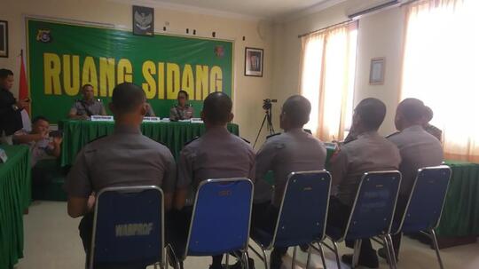 3 Polisi Keluarkan Tembakan Saat Pengamanan Demo Ricuh di Kendari