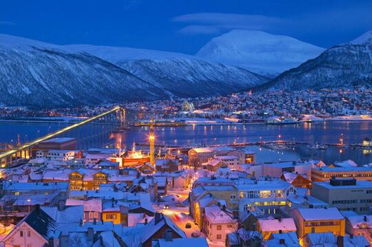 Kota Tromso alami matahari tidak terbenam, Bagaimana solatnya ?