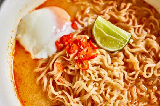 Kebanyakan Disuapi Mie Instan, Jutaan Balita di Asia Tenggara Malnutrisi
