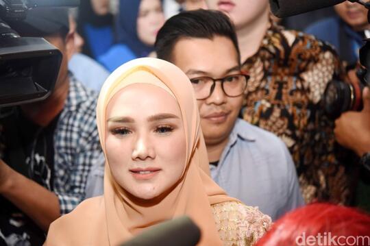 Mulan Jameela Posting Dikirimi Kacamata Gucci, KPK Ingatkan soal Etika