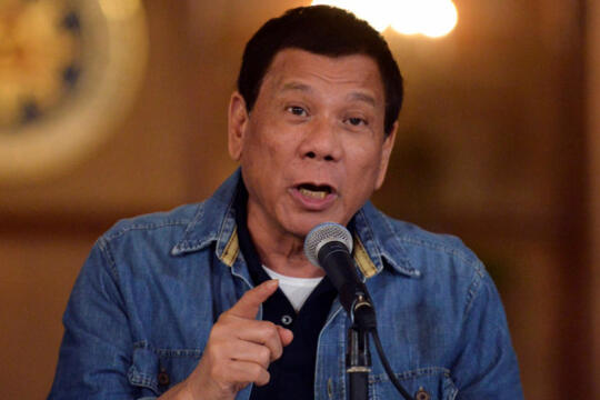 Duterte Izinkan Kepala Polisi Filipina Bunuh Siapapun