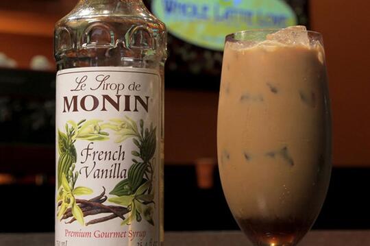 Nyari Minuman Segar Rasa Vanilla? Gak Pake Ribet Bikin Aja Sendiri!