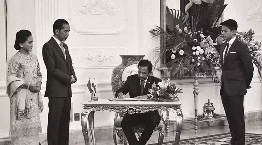 Hadiri Pelantikan Presiden Jokowi, Pangeran Abdul Mateen Bikin Warganet Meleleh