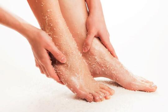 Tak Usah Pergi Ke Salon Untuk Pedicure, Kalian Juga Bisa Melakukannya di Rumah Kok!