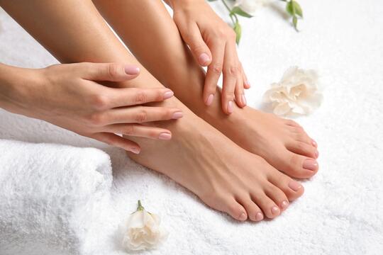 Tak Usah Pergi Ke Salon Untuk Pedicure, Kalian Juga Bisa Melakukannya di Rumah Kok!