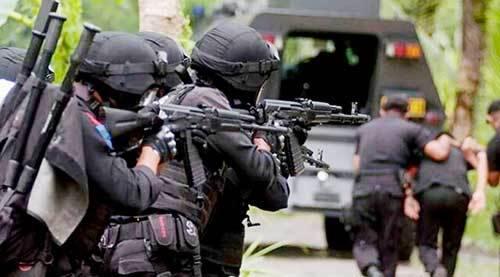 Pegawai BUMN Jadi Terduga Teroris, Densus 88 Amankan Busur dan Senapan di Kantornya