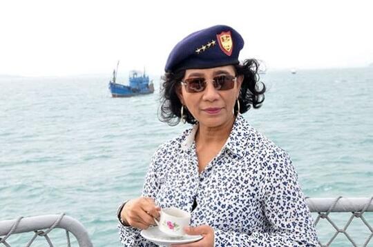 Ibu Susi Pudjiastuti Tak Lagi Jadi Mentri, Kami Akan Rindu Kata Tegas 'Tenggelamkan!'