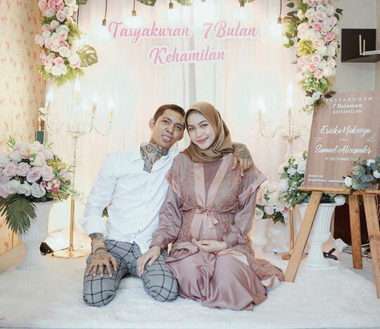 Sebut Eriska Nakesya Sebagai Istri, YoungLex Resmi Jadi Mualaf