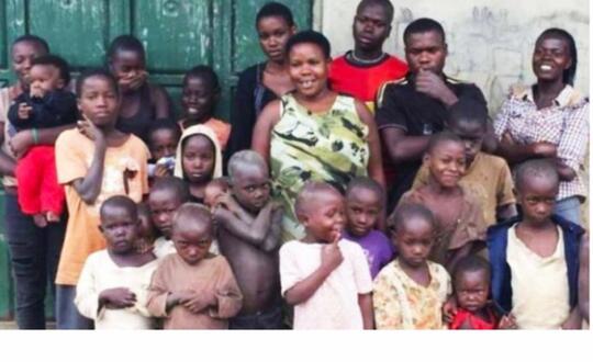 Mempunyai 44 Anak di Usia 36 Tahun?? Inilah Wanita Paling Subur di Dunia!!