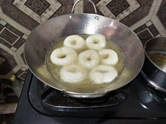 Donat, Jajanan yang Legendaris. Ini Resepnya yang Perlu Dicoba