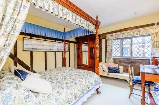 Godric's Hollow, Rumah Harry Potter di Inggris Kini Disewakan di Airbnb!