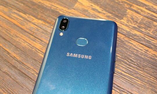 Test Camera & Mainin Call of Duty di Smartphone Satu Jutaan Galaxy A10s