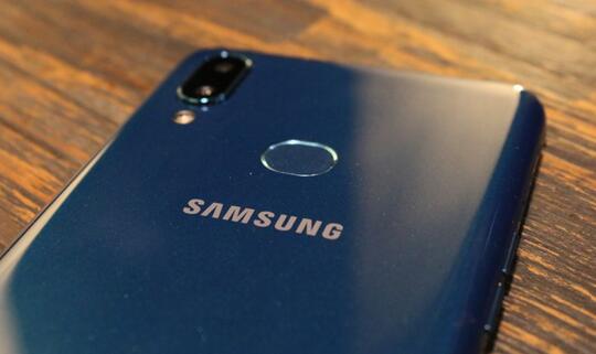 Test Camera & Mainin Call of Duty di Smartphone Satu Jutaan Galaxy A10s