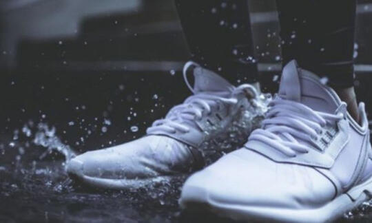 Vacum Cleaner Hingga Magic Com, Semua Bisa Keringkan Sepatu Basahmu Dalam Semalam!