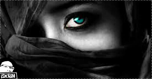 Demi Mendapat Sebutan 'Blue Eyed White Dragon', Wanita Ini Mentato Matanya