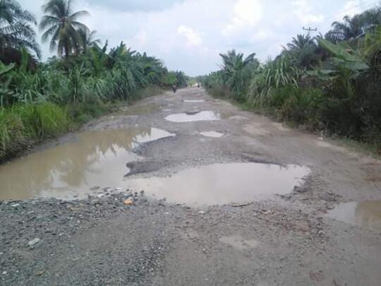Jalanan Rusak di Bagan Batu-Rohil, Tanggung Jawab Siapa?