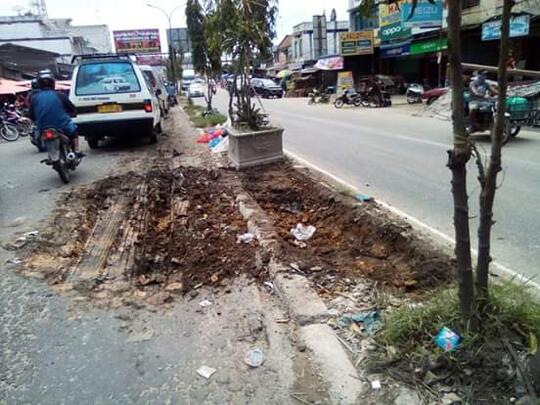 Jalanan Rusak di Bagan Batu-Rohil, Tanggung Jawab Siapa?