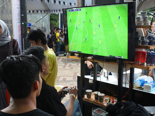 Potret Pengunjung HobbyGround yang dibuat Ganteng di booth GATSBY