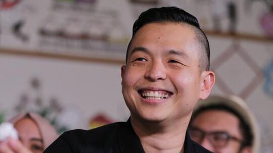 Beberkan Bukti Dari Pemprov DKI, Ernest Prakasa Diminta Ngaku Salah