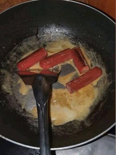 Niat Ingin Masak Sosis, Pria Ini Malah Ambil Botol Sabun Cuci Sebagai Minyak Goreng