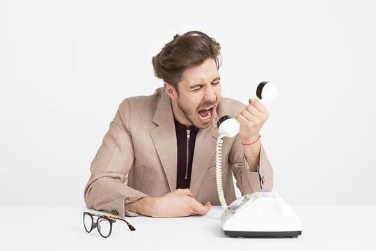 Cemburu Menghantui Saat LDR? Coba 6 Tips Ini Supaya Emosimu Tetap Terkendali