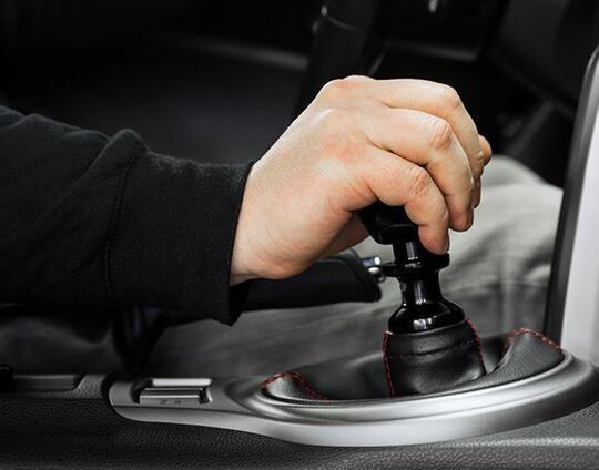 Catat, Ini 5 Cara Menjaga Agar Sistem Persneling Mobil Tetap Awet