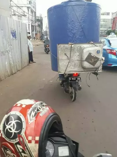 Seberapa Mampunya Lu Bawa Barang Gak Lazim Dengan Motor?