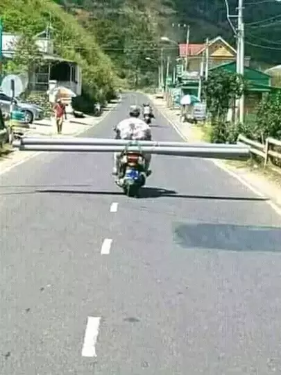 Seberapa Mampunya Lu Bawa Barang Gak Lazim Dengan Motor?