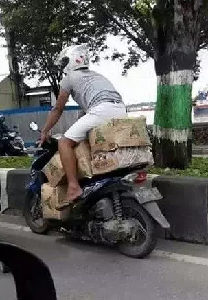 Seberapa Mampunya Lu Bawa Barang Gak Lazim Dengan Motor?