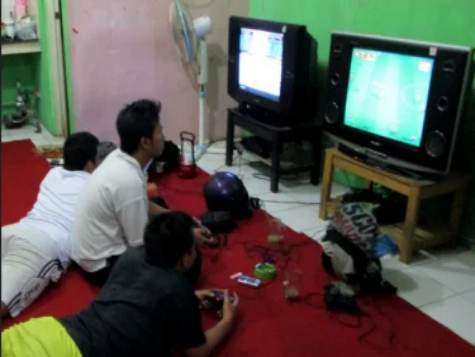 6 Hal Konyol yang Pernah Dirasakan Ketika Bermain di Rental PS