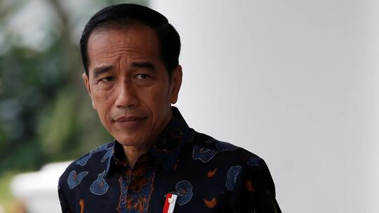 Saat Jokowi Meminta Maaf Lebih Pilih Robot Ketimbang PNS