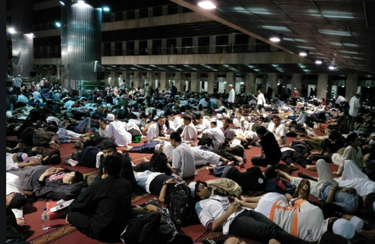 Reuni 212: Hari Ini Massa Bergerak dan Menginap di Masjid, Hotel