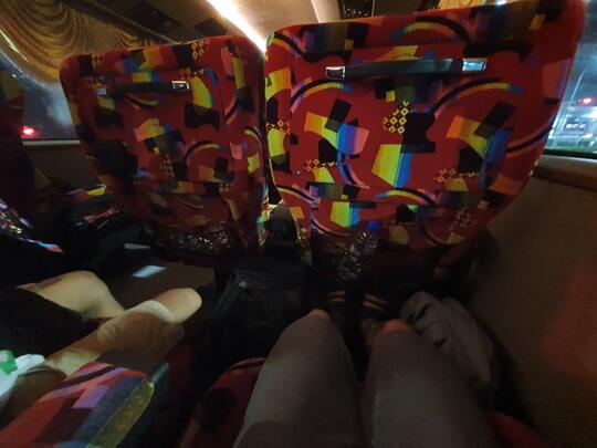 Pertama Kali Naik Bus dari Singapura ke Kuala Lumpur, Enak Kok!