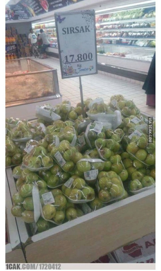 6 Kesalahan Penempatan Barang Paling Konyol di Supermarket, Ada Oli Di Rak Kosmestik!