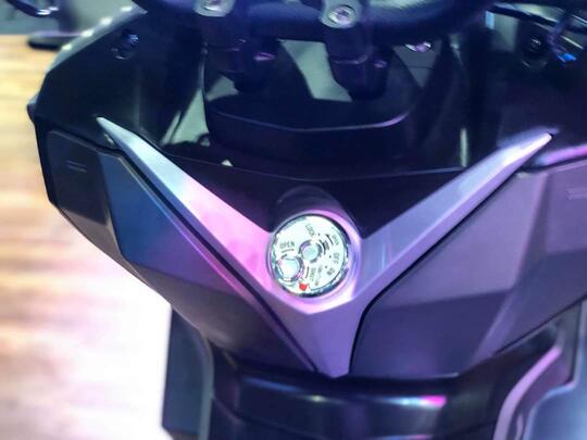 Satu-Satunya Rival Head To Head Honda ADV150, Shock Depan Sudah Upside Down