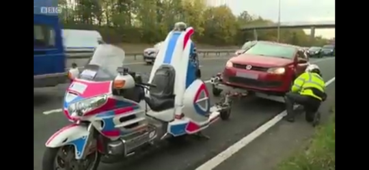 Di Luar Negeri Motor Bisa Jadi Mobil Derek, Indonesia Kapan?