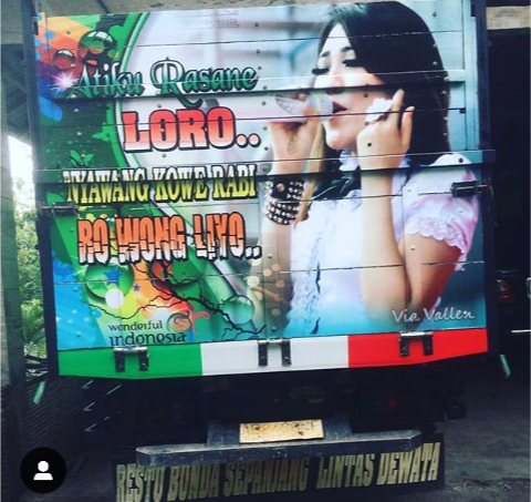 Lukisan di Trukmu Adalah Idolamu, Kagumilah 7 Artis Idola Supir Truk Ini!