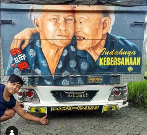 Lukisan di Trukmu Adalah Idolamu, Kagumilah 7 Artis Idola Supir Truk Ini!