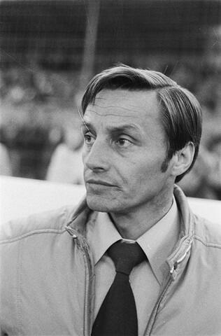 Piet de Visser : Sang Pencari Bakat Sepak Bola (Scout) Legendaris