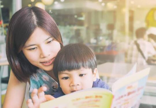 4 Langkah Dalam Mempersiapkan Anak Usia 3 Tahun Menjadi Seorang Kakak