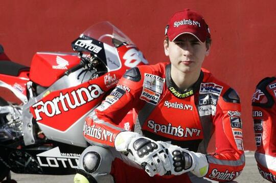 Untuk Mengobati Rindu, Berikut Perjalanan Lorenzo Dari Nol Sampai Pensiun