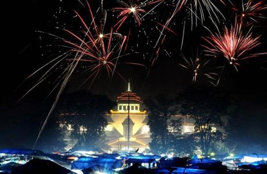 ACARA KELUARGA KEMANA NIH TAHUN BARUAN NANTI GAESS ????